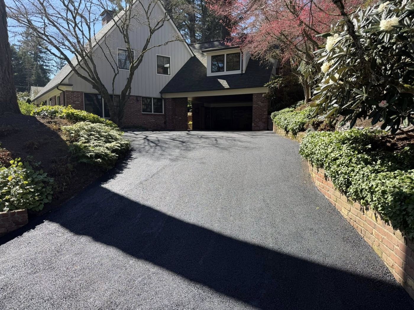 After: Driveway Sealcoating